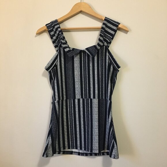 Dual Shoulder Strap Barcode Striped Button Down Tank - Picture 3 of 16